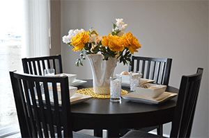 Love Your Home 0001 dining table 1348717 1920 | LOVE your home | Amazing Spaces Storage Centers